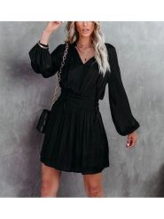 Milan Kiss Sukienka w kolorze czarnym rozmiar: M. Czarne sukienki damskie Milan Kiss, bez wzorów, bez ramiączek. Za 165.99 zł.