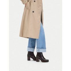 Botki GINO ROSSI. Brązowe botki damskie Gino Rossi, bez obcasa, na słupku, bez zapięcia. Za 349.99 zł.