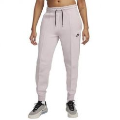 Spodnie sportowe damskie Nike FB8330019. Czerwone spodnie dresowe damskie Nike, xl, bez wzorów, z bawełny. Za 448.00 zł.