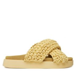 Klapki Inuikii. Żółte klapki damskie Inuikii, bez wzorów, bez obcasa, bez zapięcia. Za 639.99 zł.