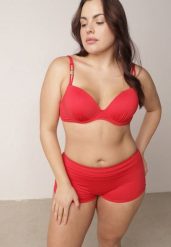 Czerwone Bikini z Ozdobnym Marszczeniem Biustonosz i Majtki Typu Bokserki Peiria. Czerwone komplety bielizny Born2be, bez wzorów. Za 99.99 zł.