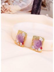 L'Atelier de Gaia Pozłacane kolczyki-wkrętki z perłami i ametystami rozmiar: onesize. Białe kolczyki damskie L'Atelier de Gaia, z ametystem, pozłacane. Za 43.99 zł.