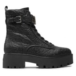 Botki Guess. Czarne botki damskie Guess, bez obcasa, na płaskiej podeszwie, bez zapięcia. Za 789.99 zł.