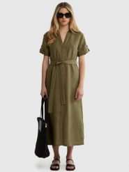 Lniana sukienka damska midi z wiązaniem w pasie khaki Viki 303. Zielone sukienki damskie Big Star, bez wzorów, eleganckie, bez ramiączek. W wyprzedaży za 179.99 zł.