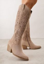 Ciemnobeżowe Ażurowe Kozaki Typu Kowbojki na Stożkowym Obcasie Antastus. Brązowe kozaki damskie Renee, z zamszu, bez obcasa, na obcasie, bez zapięcia. Za 199.99 zł.
