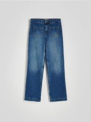 Jeansy straight z kieszeniami - indigo jeans. Niebieskie jeansy damskie Reserved. W wyprzedaży za 99.99 zł.