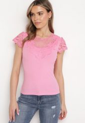 Różowy T-shirt z Koronkową Wstawką z Prążkowanego Materiału Celalilena. Czerwone t-shirty damskie Born2be, m, bez wzorów, z jeansu, bez kołnierzyka. Za 39.99 zł.