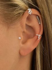 Les Favorites Srebrna nausznica rozmiar: onesize. Szare kolczyki damskie Les Favorites, srebrne. Za 65.85 zł.