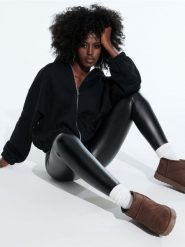 Legginsy - czarny. Czarne legginsy damskie Sinsay, l, bez wzorów. Za 29.99 zł.