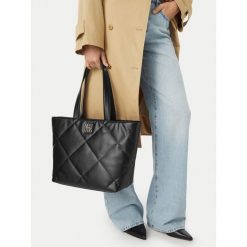 Torebka Nine West. Czarne shopper bag Nine West, bez dodatków. Za 279.99 zł.