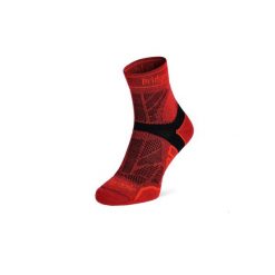 Skarpety biegowe Bridgedale Ultra Lt T2 Merino Sport 3/4 Crew. Czerwone skarpetki damskie Bridgedale, bez wzorów, z elastanu. Za 86.99 zł.