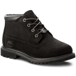 Trapery Timberland. Czarne trapery damskie Timberland, bez zapięcia. Za 649.99 zł.