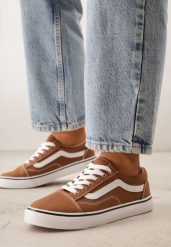 Brązowe Tenisówki Trampki pod Kostkę z Ozdobnym Paskiem Wiolana. Brązowe obuwie sportowe damskie Born2be, z jeansu, bez zapięcia, tenisowe. Za 69.99 zł.