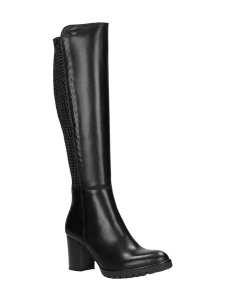 Wojas Kozaki zimowe w kolorze czarnym rozmiar: 38. Czarne kozaki damskie Wojas, na zimę, z materiału, bez obcasa, bez zapięcia. Za 546.48 zł.