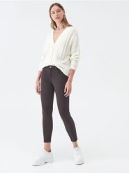 Jeansy skinny mid waist - brązowy. Brązowe jeansy damskie Sinsay. W wyprzedaży za 13.79 zł.