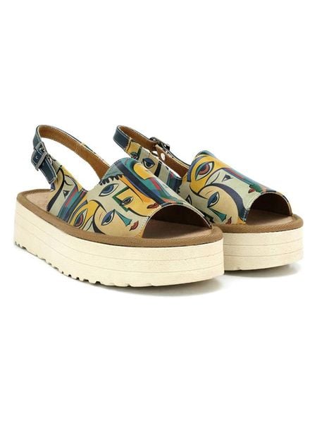 Calceo Sandały ze wzorem rozmiar: 38. Sandały damskie Calceo, bez wzorów, z otwartym noskiem, bez obcasa, na koturnie, bez zapięcia. Za 148.61 zł.