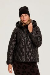 Pikowana kurtka czarna. Czarne kurtki damskie MOODO, l, bez wzorów, z poliamidu, bez kaptura. Za 229.99 zł.