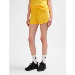 Szorty damskie Hummel XK Core Poly. Brązowe spodenki sportowe damskie Hummel, bez wzorów, do siatkówki. Za 122.50 zł.