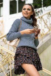 Efektowny Golf z Warkoczem - Niebieski. Niebieskie golfy damskie Merribel, uniwersalny, bez wzorów, z materiału, bez ramiączek. Za 169.90 zł.