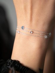 Heliophilia Srebrna bransoletka z elementami ozdobnymi rozmiar: onesize. Szare bransoletki damskie Heliophilia, srebrne. Za 82.99 zł.