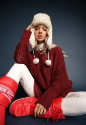 Bordowy Luźny Sweter Dzianinowy w Stylu Ponczo Nattava. Czerwone swetry klasyczne damskie Renee, uniwersalny, z dzianiny, bez kołnierzyka. Za 84.99 zł.