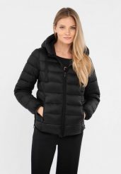 Pikowana kurtka J-NORDIC. Czarne kurtki sportowe damskie Volcano, na zimę, plus size, bez wzorów, z materiału, bez kaptura. Za 299.99 zł.