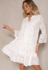 Biała Haftowana Sukienka Boho z Bawełny o Rozkloszowanym Kroju Helavira. Białe sukienki damskie Renee, bez wzorów, z bawełny, boho, bez ramiączek. W wyprzedaży za 107.99 zł.