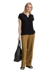 Tom Tailor Bluzka w kolorze czarnym rozmiar: S. Czarne bluzki damskie Tom Tailor, s, bez wzorów, bez kołnierzyka, bez ramiączek. Za 83.22 zł.