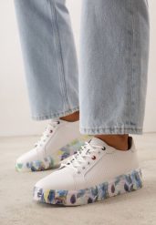 Białe Sneakersy ze Skóry Naturalnej z Perforacją i Motywem Piór Riosinda. Białe obuwie sportowe damskie Born2be, z dresówki, bez zapięcia. Za 179.99 zł.