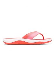 Clarks Japonki w kolorze czerwono-jasnoróżowym rozmiar: 37. Czerwone klapki damskie Clarks, bez wzorów, z otwartym noskiem, bez obcasa, bez zapięcia. Za 105.45 zł.
