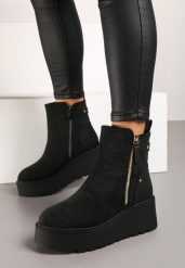 Czarne Botki na Koturnie z Ozdobnym Suwakiem z Boku Linneasia. Czarne botki damskie Renee, z jeansu, eleganckie, bez obcasa, na koturnie, bez zapięcia. Za 149.99 zł.