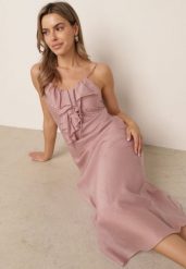 Ciemnoróżowa Koktajlowa Sukienka na Ramiączkach z Falbankami Bogata w Tencel Sonima. Czerwone sukienki damskie Born2be, bez wzorów, z jeansu, eleganckie, bez ramiączek. Za 139.99 zł.