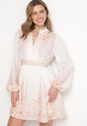 Różowa Sukienka w Kwiaty o Rozkloszowanym Kroju z Bufiastymi Rękawami Tulhira. Czerwone sukienki damskie Born2be, bez wzorów, eleganckie, bez ramiączek. W wyprzedaży za 144.49 zł.