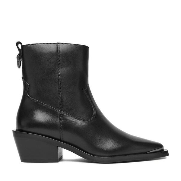 Kowbojki GINO ROSSI. Czarne botki damskie Gino Rossi, bez obcasa, na słupku, bez zapięcia. Za 399.99 zł.