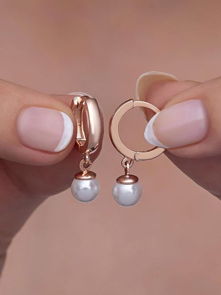 Lodie Silver Srebrne kolczyki-kreole rozmiar: onesize. Szare kolczyki damskie Lodie Silver, z perłą, srebrne. Za 83.42 zł.