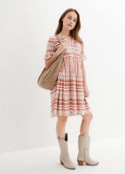 Sukienka shirtowa z lejącego materiału z wiskozą. Białe sukienki damskie bonprix, bez wzorów, z wiskozy, bez ramiączek. Za 84.99 zł.