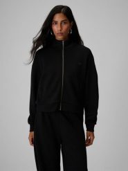 4F Bluza dresowa loose bez kaptura damska - czarna XS. Czarne kardigany damskie 4F, s, bez wzorów, z dresówki. Za 169.99 zł.