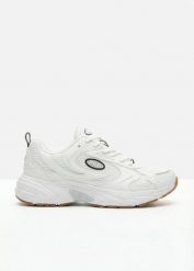 Sneakersy chunky marki Fila na lekkiej podeszwie. Białe obuwie sportowe casual damskie bonprix, bez zapięcia. Za 149.99 zł.