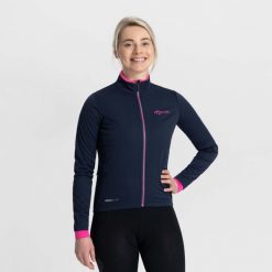 Kurtka rowerowa damska Rogelli Essential. Czerwone kurtki damskie Rogelli, s, bez wzorów, bez kaptura. W wyprzedaży za 180.00 zł.