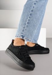 Czarne Zamszowe Sneakersy na Grubej Podeszwie z Metaliczną Ozdobą Messle. Czarne obuwie sportowe damskie Born2be, z jeansu, bez zapięcia. Za 189.99 zł.