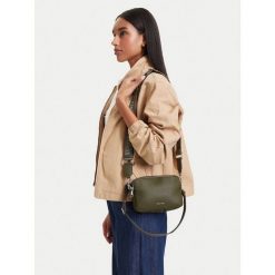 Torebka Calvin Klein. Zielone listonoszki damskie Calvin Klein, bez wzorów, bez dodatków. Za 409.99 zł.