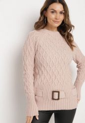 Jasnoróżowy Sweter Ozdobiony Tłoczeniem i Paskiem Kortissta. Czerwone swetry klasyczne damskie Born2be, m, z jeansu, bez kołnierzyka. Za 119.99 zł.