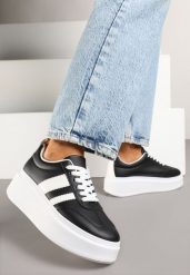 Czarne Sneakersy w Stylu Klasycznych Tenisówek na Grubej Podeszwie Rediree. Czarne obuwie sportowe damskie Born2be, z jeansu, bez zapięcia, tenisowe. Za 74.99 zł.