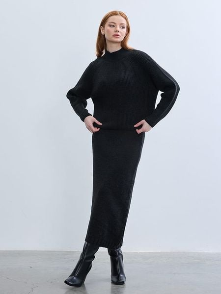 BGN Spódnica w kolorze czarnym rozmiar: 40. Czarne spódnice damskie BGN, na co dzień, bez wzorów, midi. Za 100.52 zł.