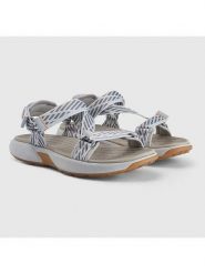 4F Sandały w kolorze szarym rozmiar: 37. Szare sandały damskie 4F, bez wzorów, z otwartym noskiem, bez obcasa, bez zapięcia. Za 158.47 zł.