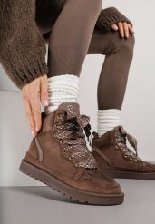 Brązowe Sneakersy z Ozdobnymi Sznurówkami Eveslia. Brązowe obuwie sportowe damskie Born2be, z jeansu, bez zapięcia. Za 119.99 zł.
