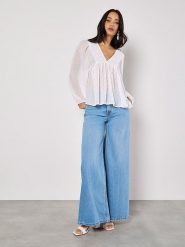 Apricot Bluzka w kolorze białym rozmiar: XS. Białe bluzki damskie Apricot, xs, bez wzorów, bez kołnierzyka, bez ramiączek. Za 82.99 zł.