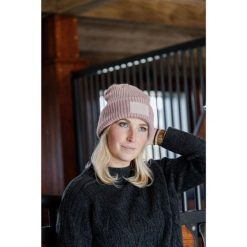 Czapka dla konia Kentucky Rubber Logo. Czerwone czapki damskie KENTUCKY HORSEWEAR, na zimę, bez wzorów. Za 215.00 zł.