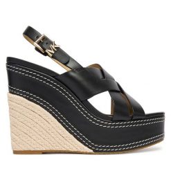 Sandały MICHAEL Michael Kors. Czarne kozaki damskie MICHAEL Michael Kors, bez wzorów, bez obcasa, na koturnie, bez zapięcia. Za 739.99 zł.