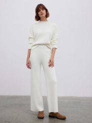 BGN Spodnie w kolorze kremowym rozmiar: 34. Brązowe spodnie materiałowe damskie BGN, bez wzorów, z materiału. Za 108.74 zł.